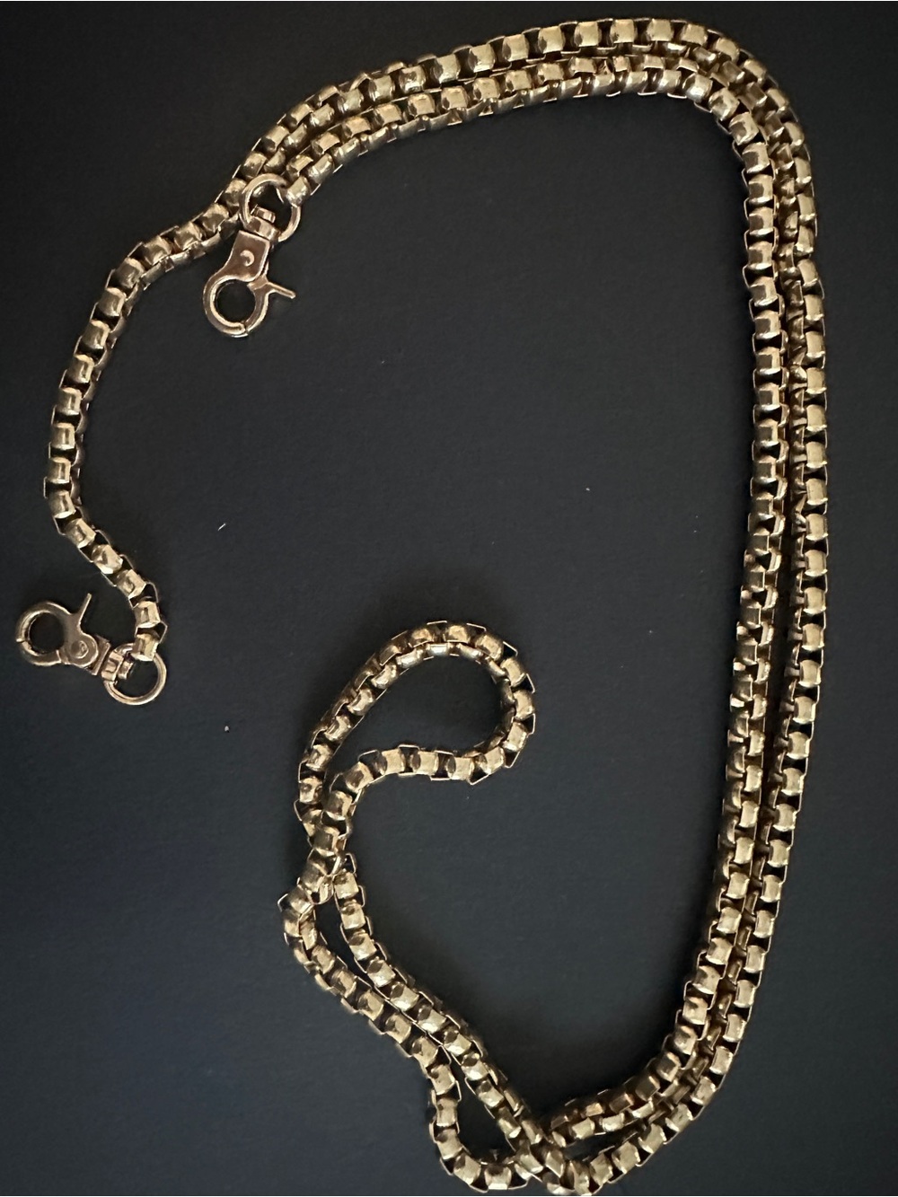 Premium 46" yellow gold rounded link purse chain. Weight 4.75 ounces.